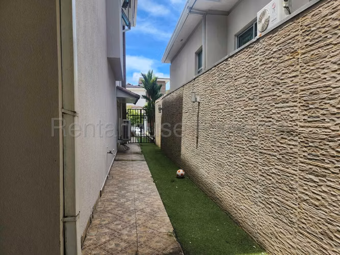 Alquiler de Casa en Condado del Rey Dorado Village KC