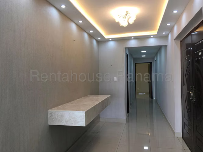 Alquilo Apartamento en Coco del Mar OF26-9114