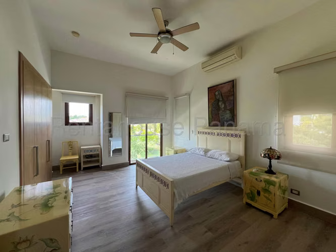 Vendo Casa en San Carlos OF26-4090