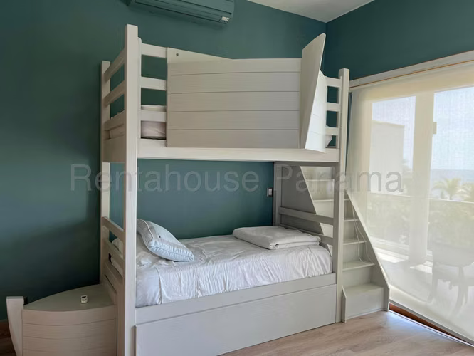 Vendo Casa en San Carlos OF26-4090