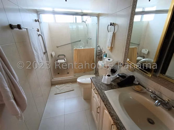 Venta de Apartamento en Obarrio Ph Fiesta Solo Cliente Directo LFC