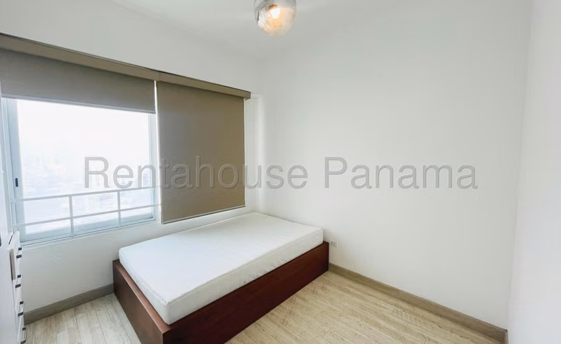 Venta de Apartamento en Avenida Balboa Ph Vista Marina NS