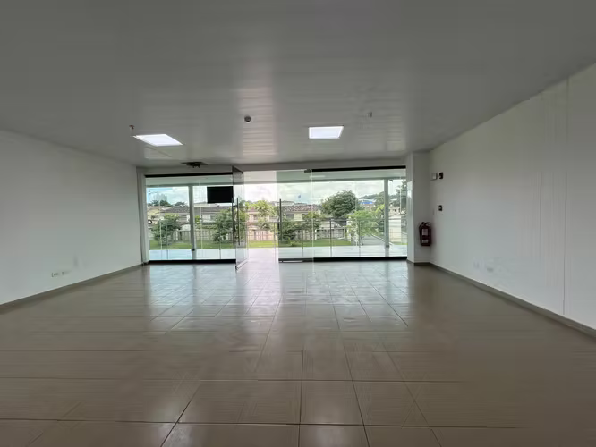 LOCAL EN VENTA – CONDADO MALL