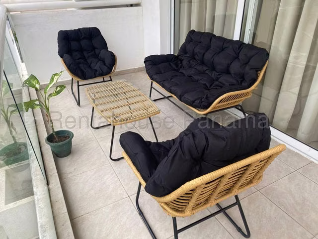 Apartamento amoblado en venta Town Center Coclé ELP26-4694