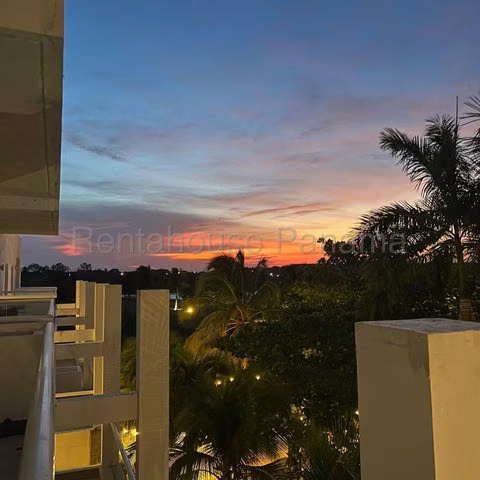 Apartamento amoblado en venta Town Center Coclé ELP26-4694