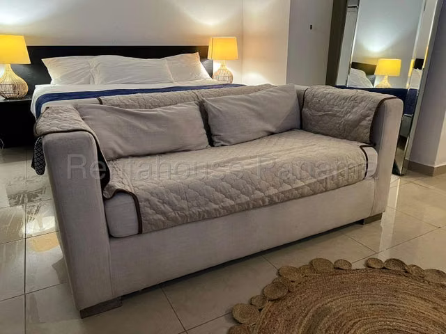 Apartamento amoblado en venta Town Center Coclé ELP26-4694