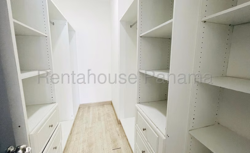 Venta de Apartamento en Avenida Balboa Ph Vista Marina Solo Cliente Directo MC