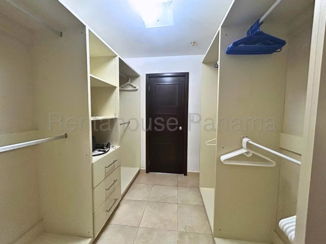 Venta de Apartamento en Costa del Este 26LBR1520