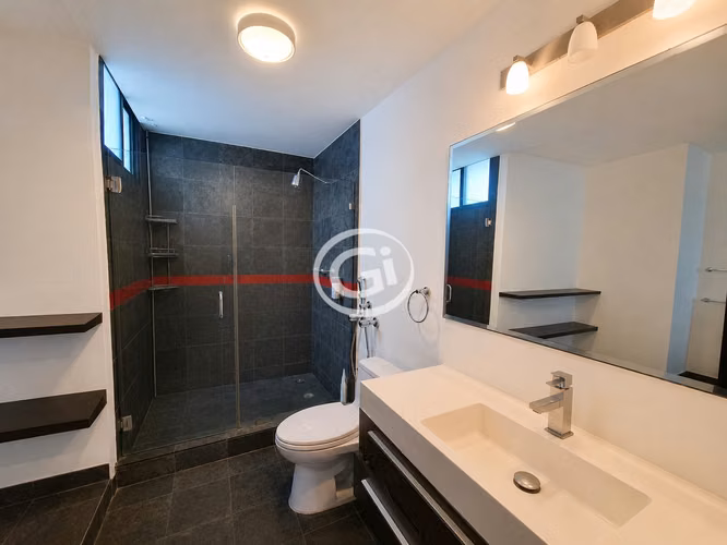 Amplio apartamento Brisas de Obarrio 165 m² Precio de remate
