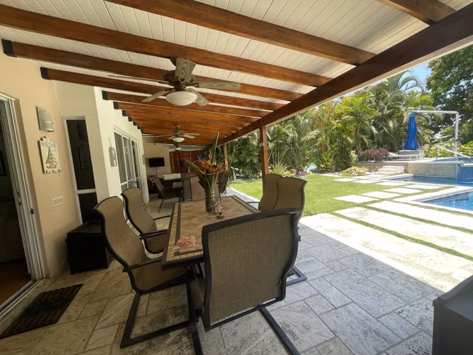 DECAMERON- TOWNHOUSE- VENTA