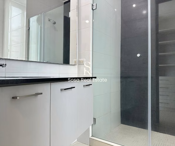 SE ALQUILA APARTAMENTO PH CASTELLAMMARE - Imagen 8