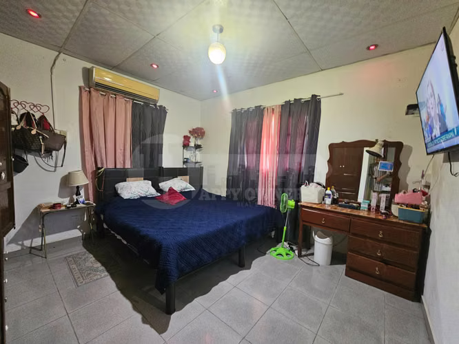 Venta de casa de esquina en Chitré, Herrera. MB