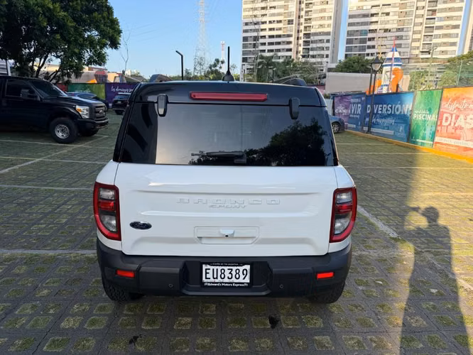 2025 Ford Bronco Sport Outerbanks 4x4 ( Solo 1500kms )