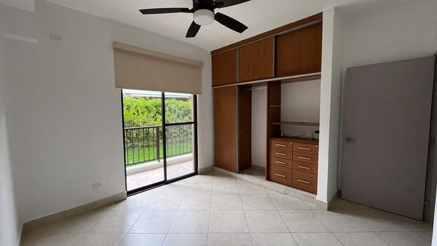 Embassy Club, Alquiler de Apartamento Modelo Garden Clayton, Panamá JC