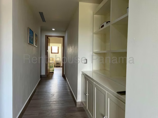 Casa en Alquiler en San Carlos  JG