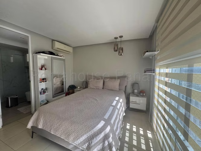 Venta de apartamento en Torres de Versalles 26MVCH9122