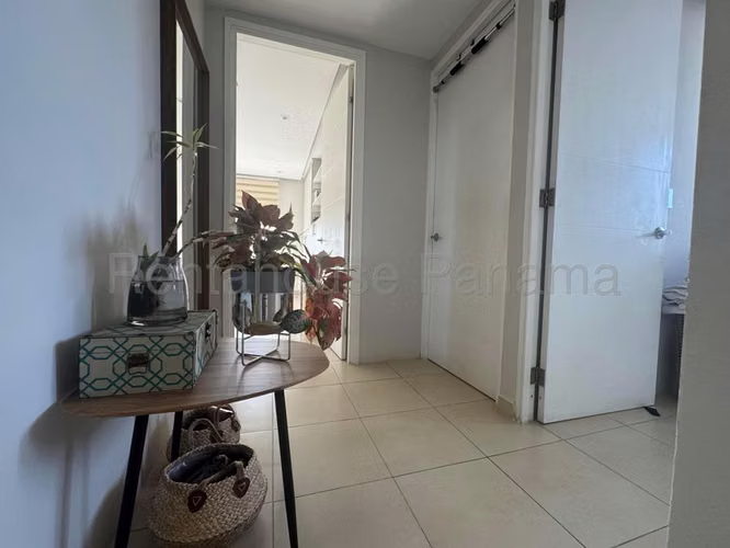 Venta de apartamento en Torres de Versalles 26MVCH9122