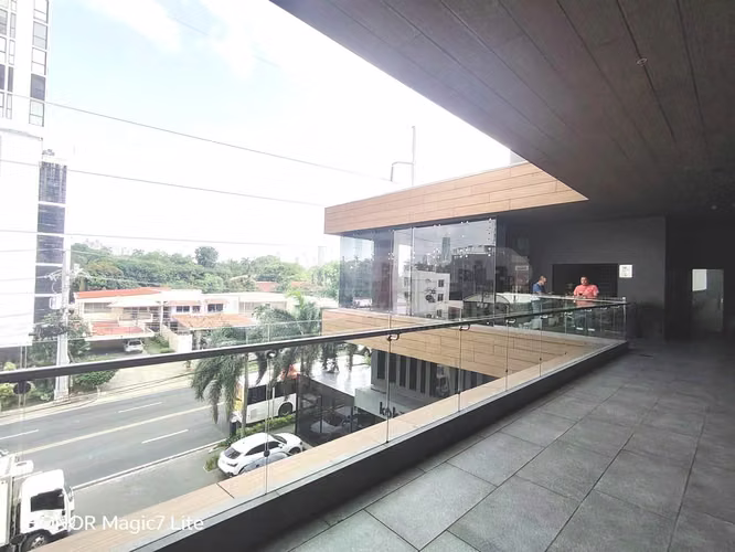 Local Comercial en Alquiler - 116m² en The Plaza, Coco del Mar. LU