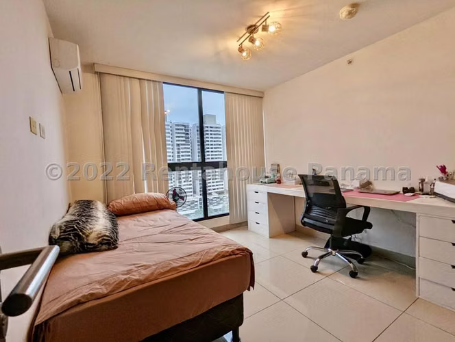 Apartamento en Venta en Condado del Rey JG