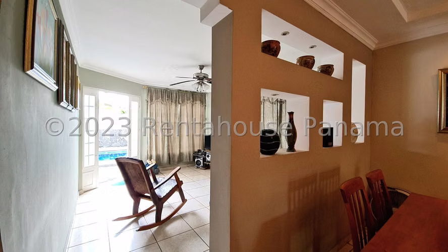 Casa en venta en Brisas del Golf EH