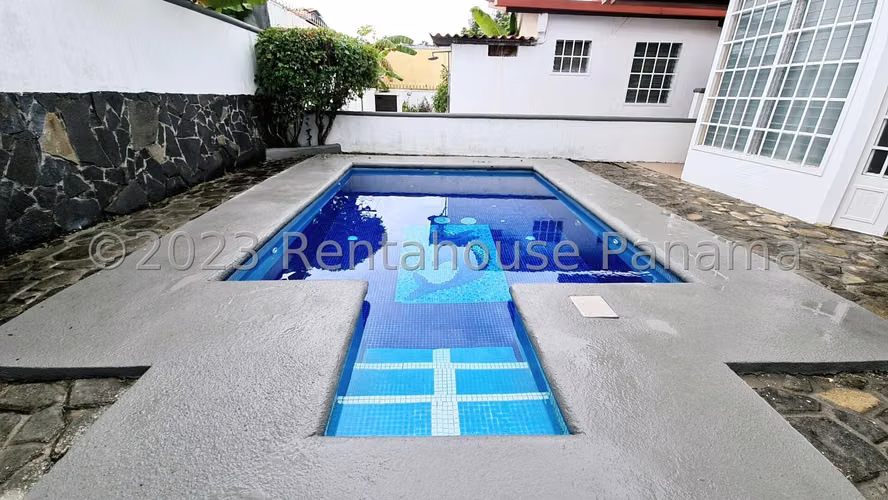 Casa en venta en Brisas del Golf EH