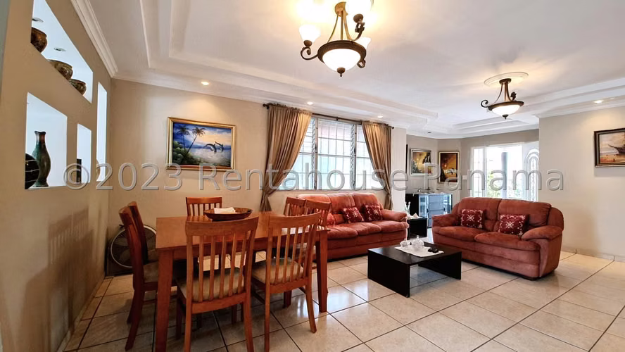 Casa en venta en Brisas del Golf EH