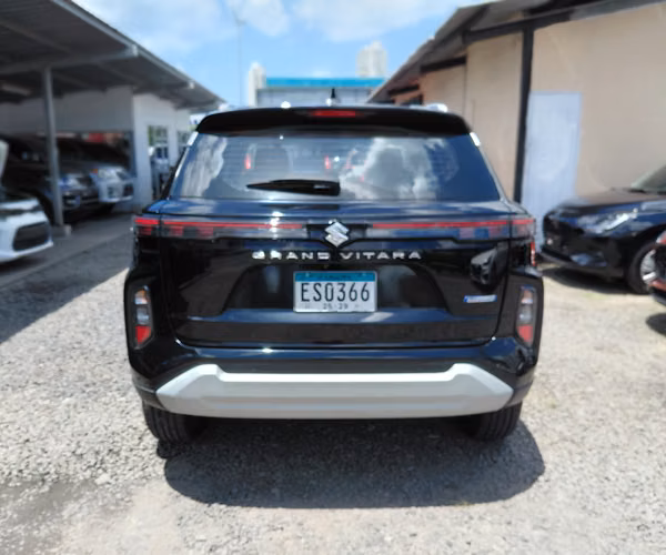 2026 Suzuki Grand Vitara GLX - solo 1115 km - Garantía de agencia - Imagen 4