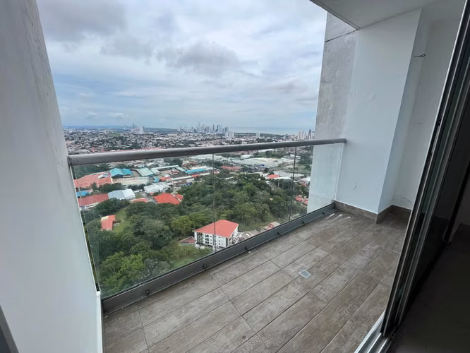 Se Vende Apartamento en Av. Ricardo J. Alfaro - Betania.