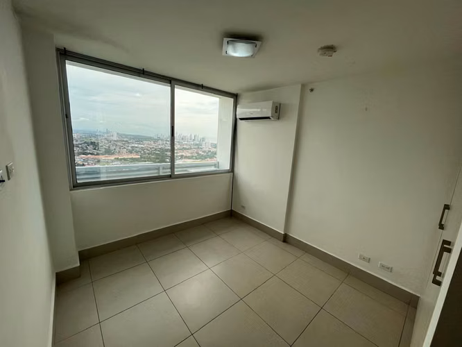 Se Vende Apartamento en Av. Ricardo J. Alfaro - Betania.