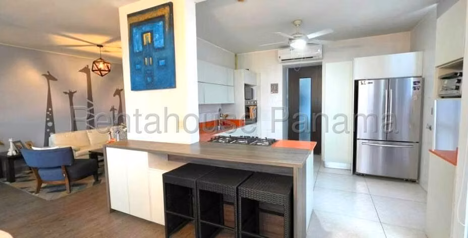 Se Vende Apartamento en San Francisco LA26-7833