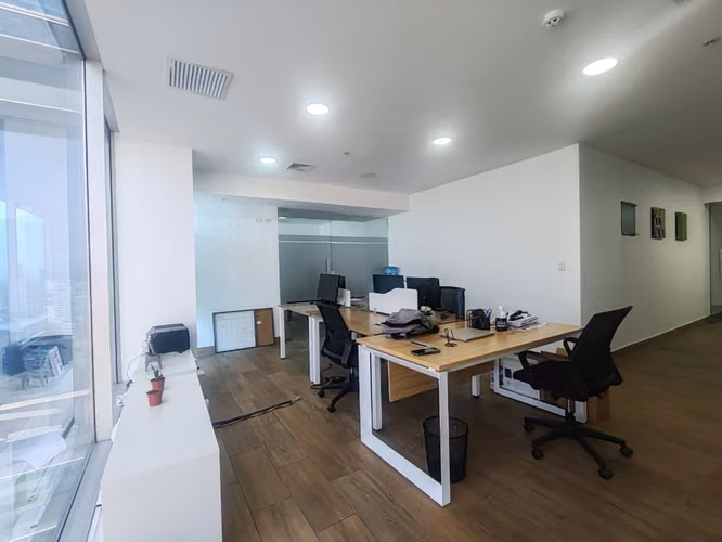 Alquiler de oficina en Sortis Business 26MVCH9140