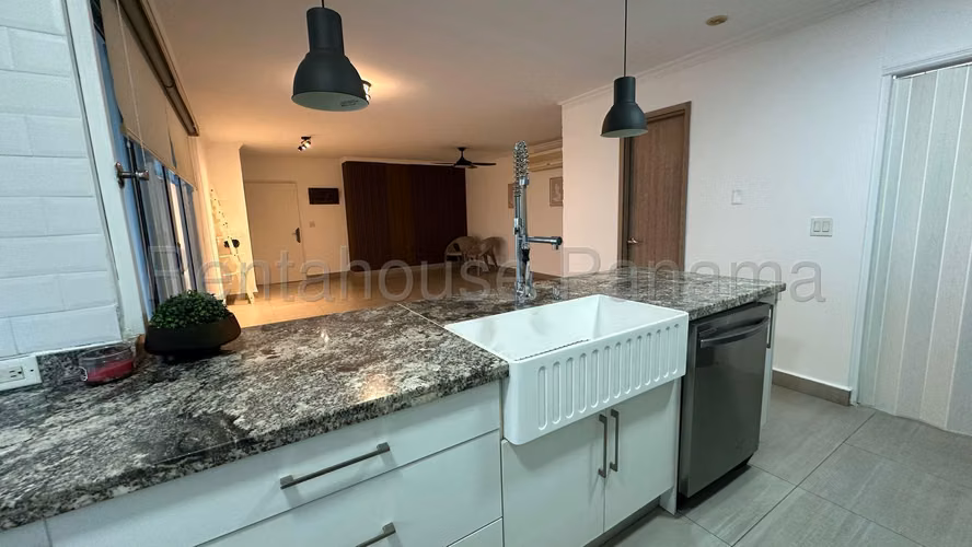 Se Vende Apartamento en San Francisco LA26-2533