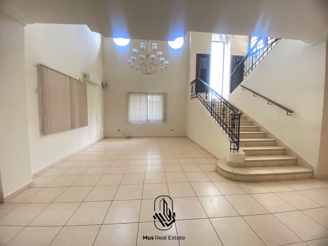 Casa con Piscina y Patio en Alquiler – PH Camino de Cruces - LH