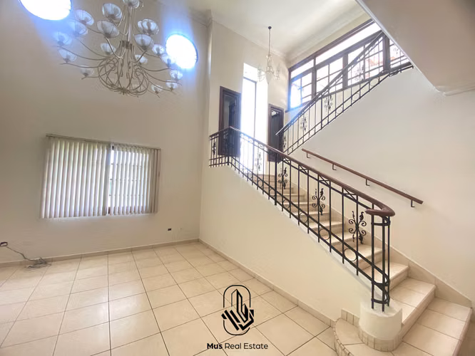 Casa con Piscina y Patio en Alquiler – PH Camino de Cruces - LH