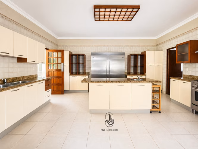 Casa con Piscina y Patio en Alquiler – PH Camino de Cruces - LH