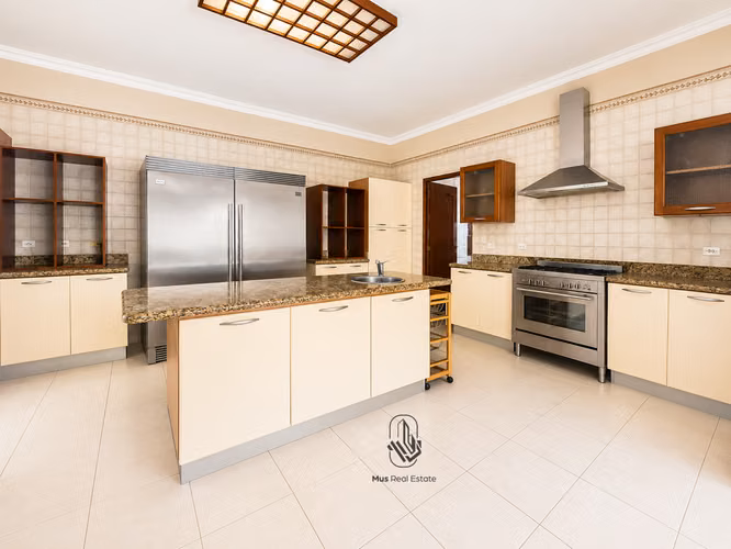 Casa con Piscina y Patio en Alquiler – PH Camino de Cruces - LH