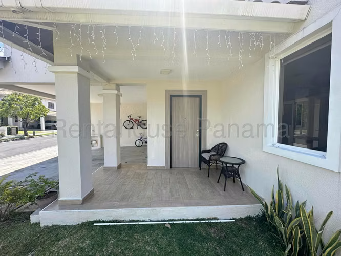 Venta de casa en  Panama Pacifico  Bosques del Pacifico26*8405Mfk