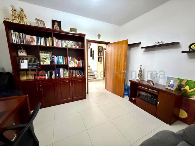 Alquiler de Casa Amoblada en Costa Sur 26*8979Mfk