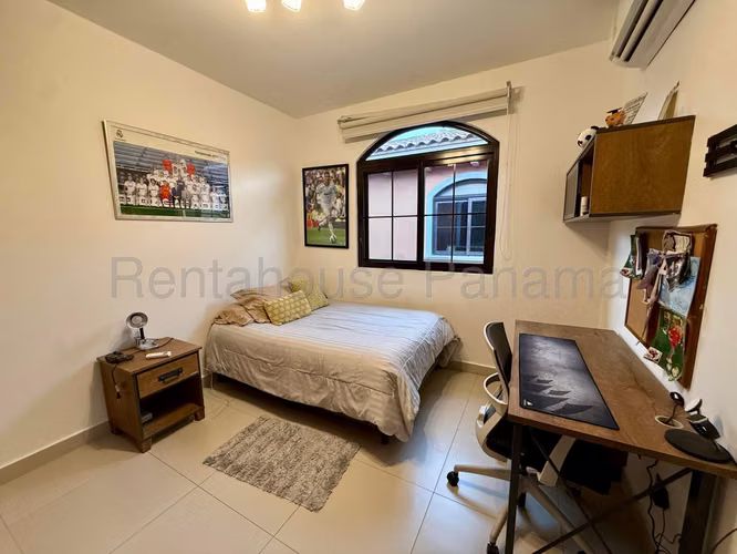 Alquiler de Casa Amoblada en Costa Sur 26*8979Mfk