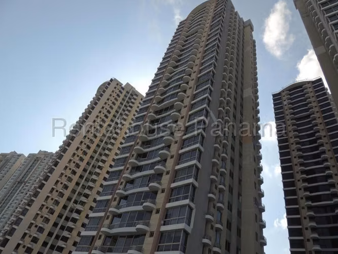 Apartment for Sale in San Francisco 25*6389Mfk