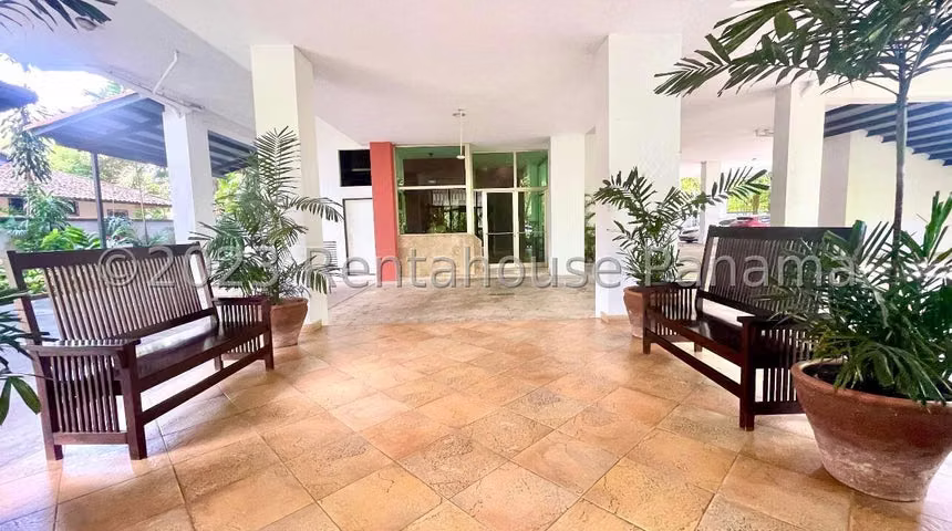 Alquiler Apartamento amoblado Altos de Amador  26YCG8206
