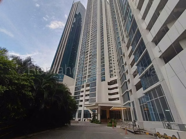 Alquiler The Regent Costa del Este 26YCG7275