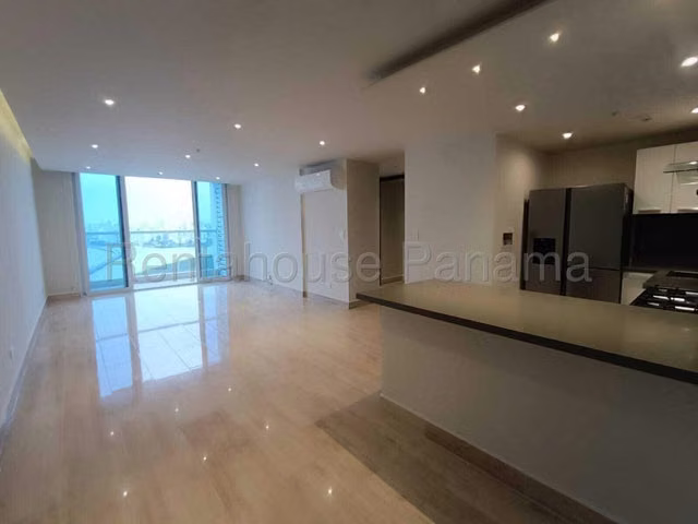 Alquiler The Regent Costa del Este 26YCG7275