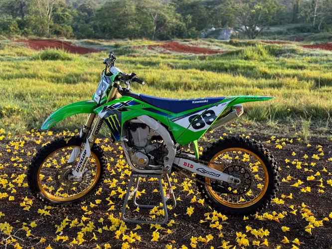 Kawasaki KX450   poco uso