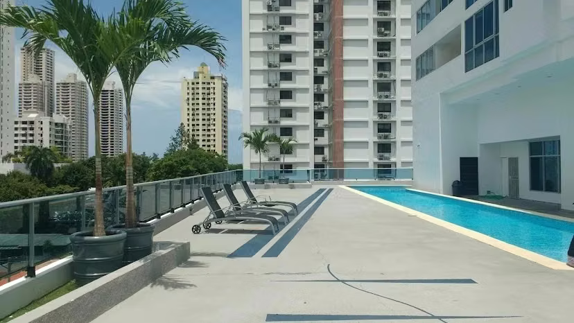 Melissa Foster Luxury is selling/renting an apartment in PH HARMONY, San Francisco. MFR2036