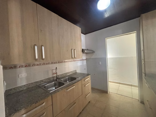 VENTA DE CASA EN SAN ANTONIO