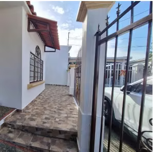 VENTA DE CASA EN SAN ANTONIO