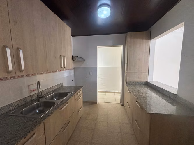 VENTA DE CASA EN SAN ANTONIO