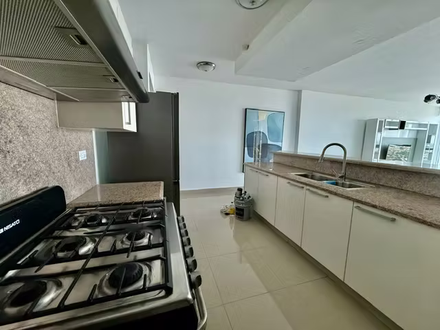 Alquiler de apartamento Amoblado en Costa del Este 3 Recamaras LH