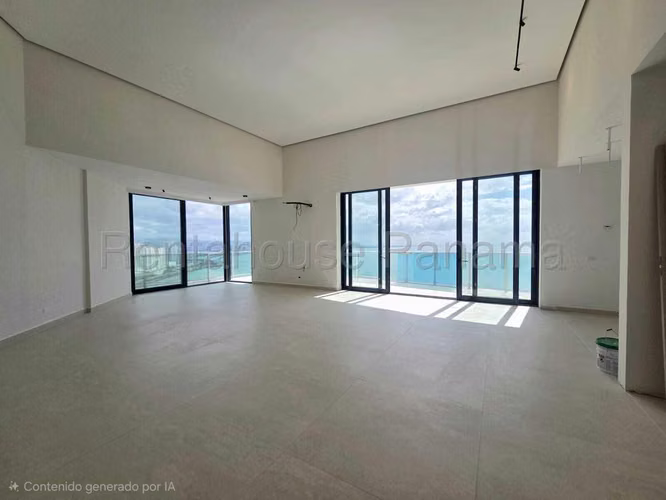 Venta de Apartamento Completamente Remodelado en Punta Pacifica 26*6930Mfk
